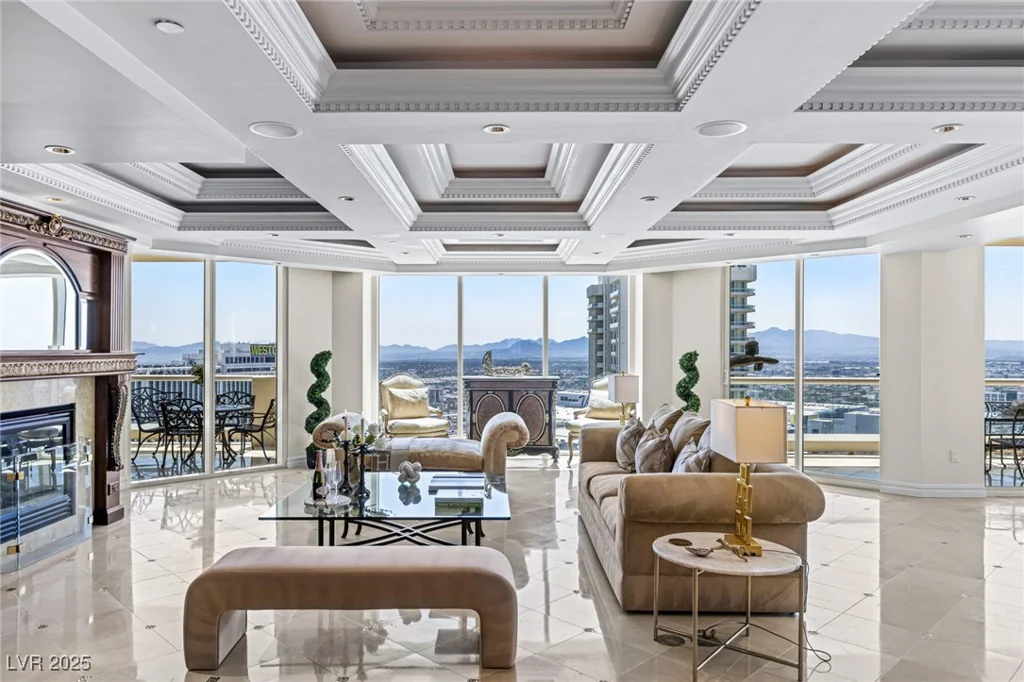 2747 Paradise, Las Vegas, NV 89109