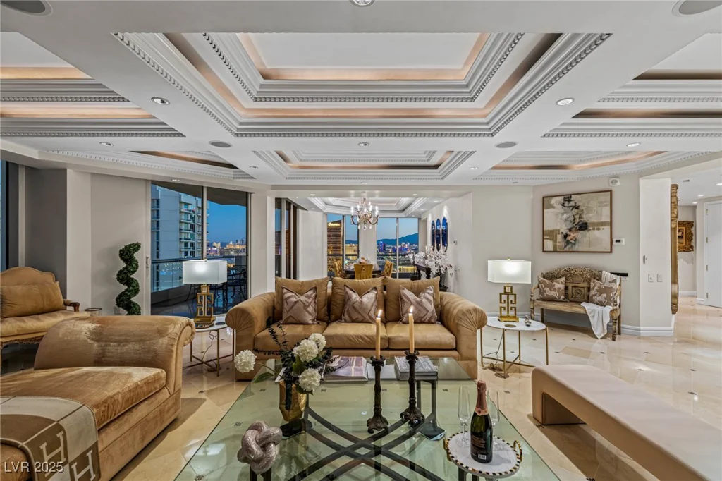 2747 Paradise, Las Vegas, NV 89109