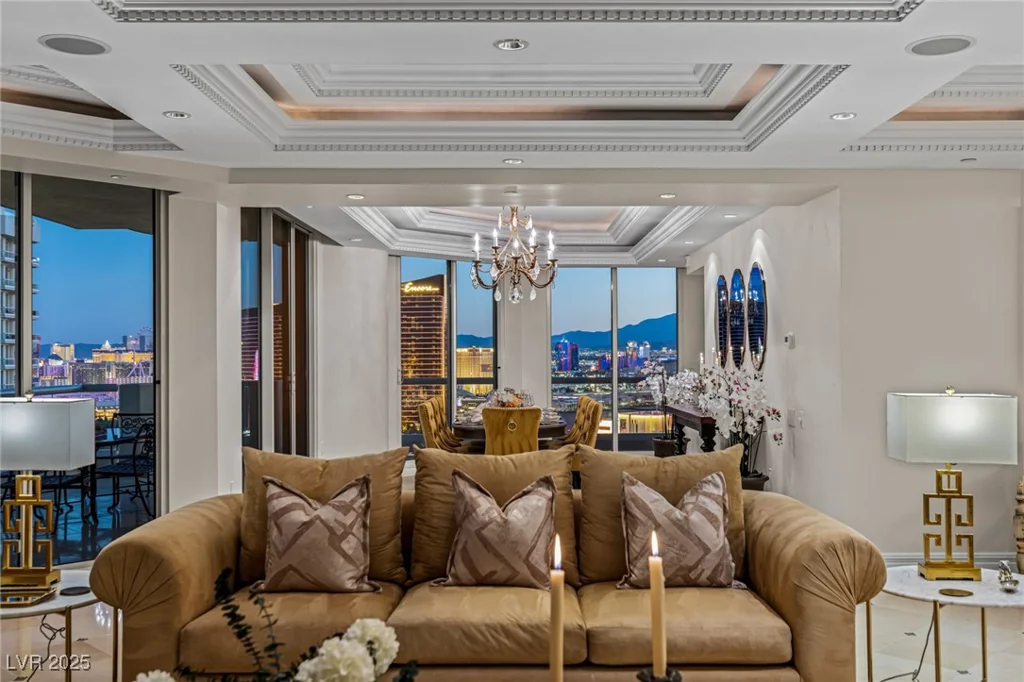 2747 Paradise, Las Vegas, NV 89109