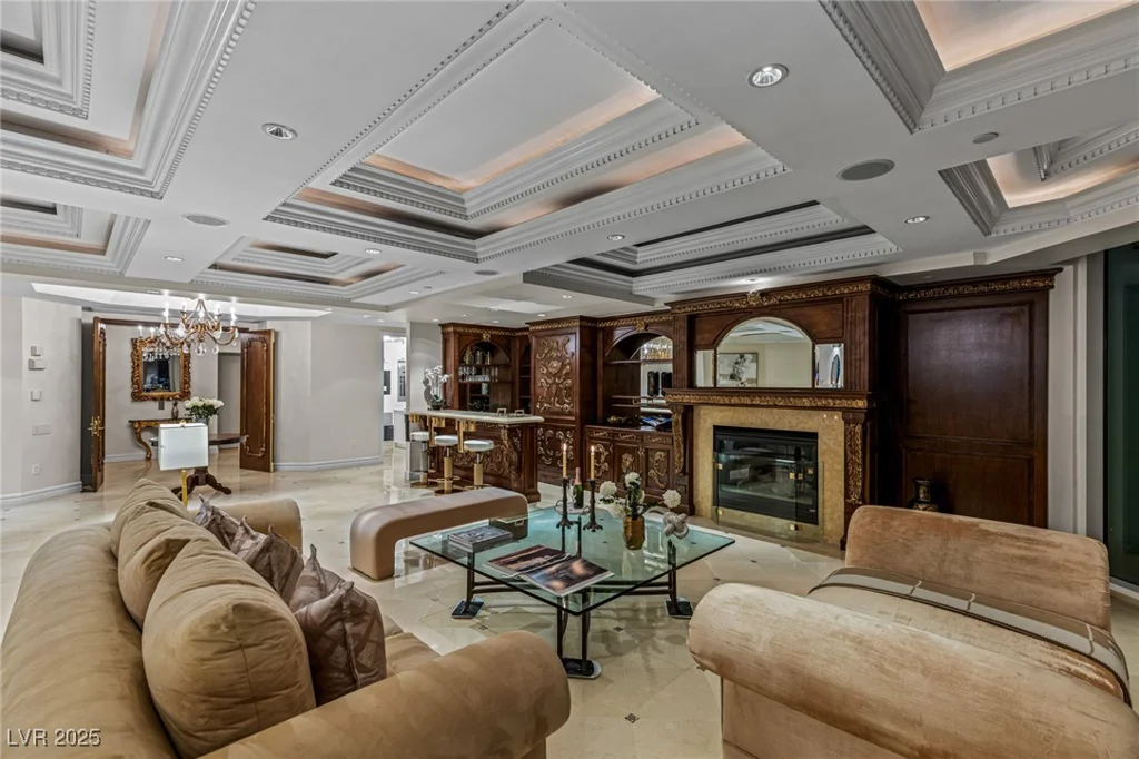 2747 Paradise, Las Vegas, NV 89109