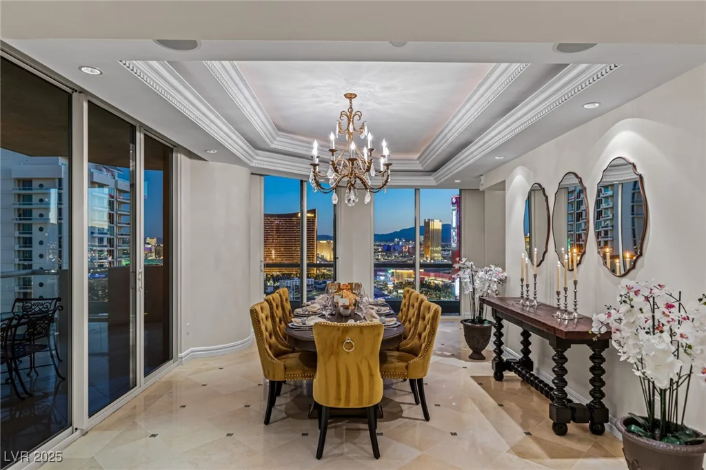 2747 Paradise, Las Vegas, NV 89109