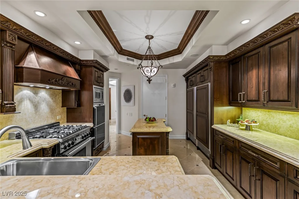 2747 Paradise, Las Vegas, NV 89109