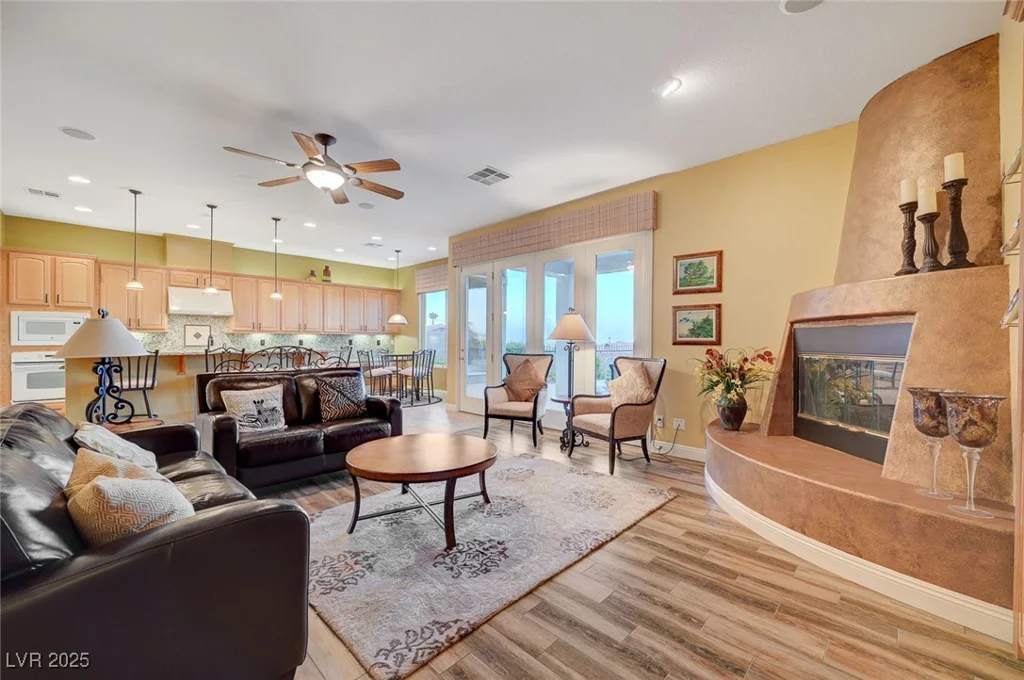212 Florio, Las Vegas, NV 89138