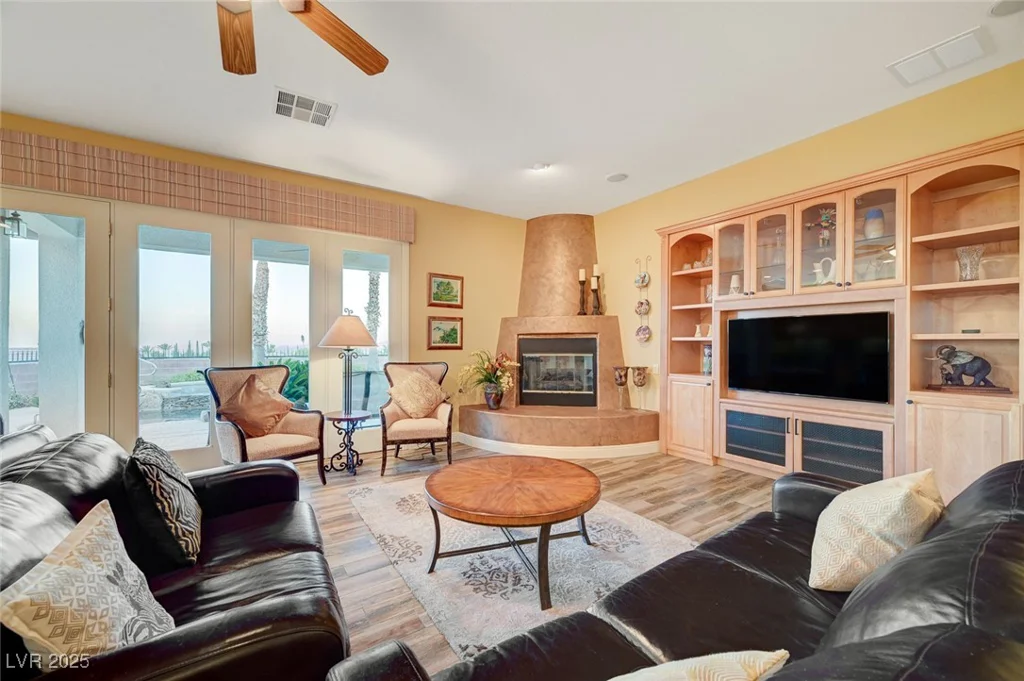 212 Florio, Las Vegas, NV 89138