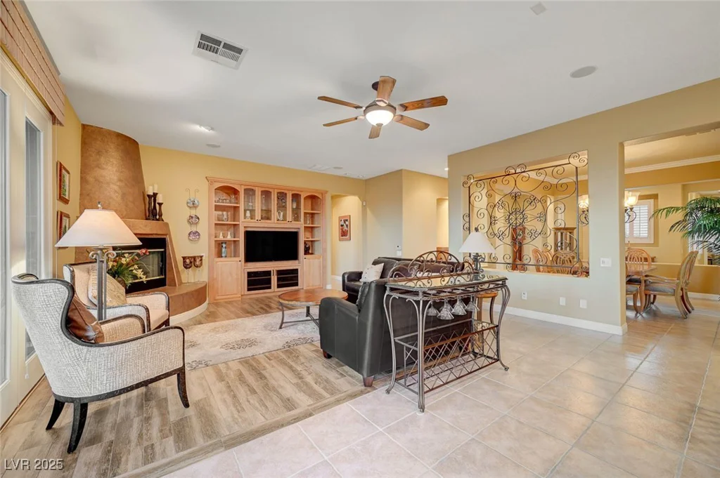 212 Florio, Las Vegas, NV 89138