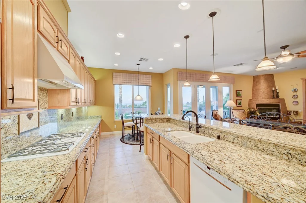 212 Florio, Las Vegas, NV 89138