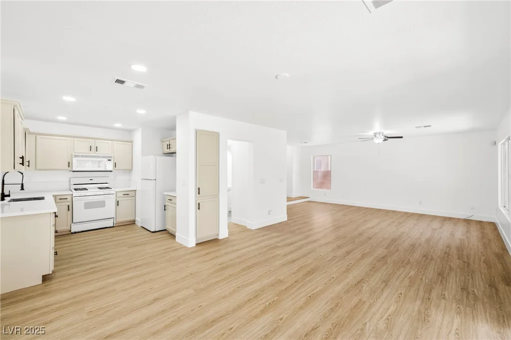 7443 Mission Palm, Las Vegas, NV 89139