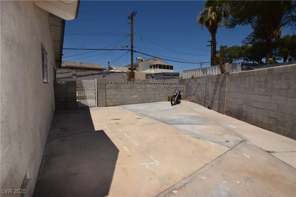 3323 Bancroft, Las Vegas, NV 89121