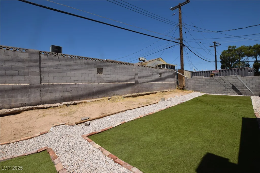 3323 Bancroft, Las Vegas, NV 89121