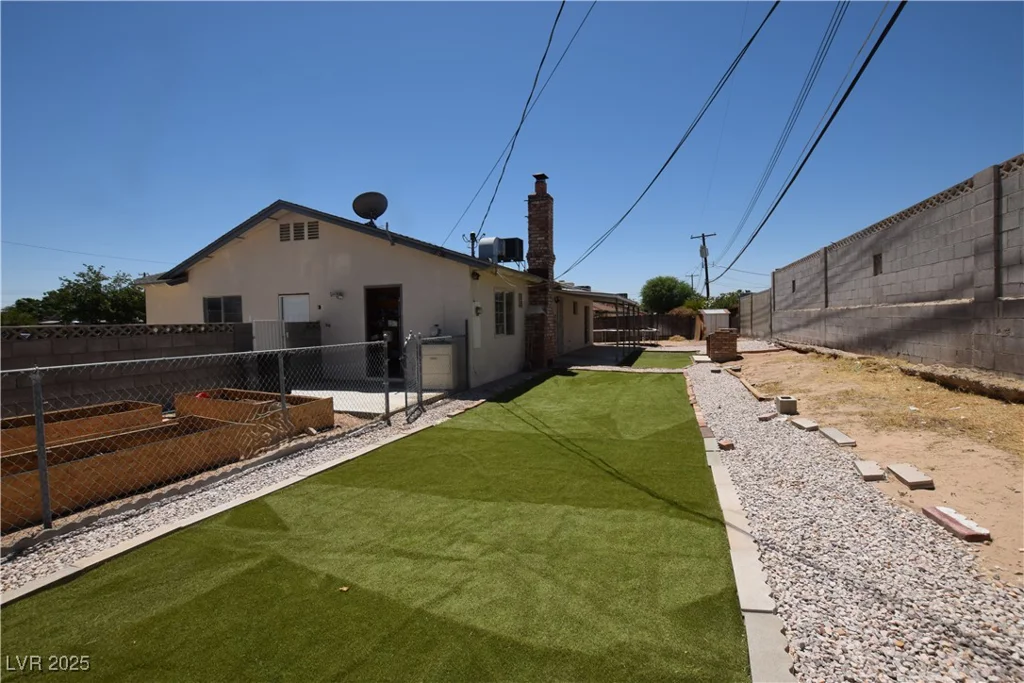 3323 Bancroft, Las Vegas, NV 89121