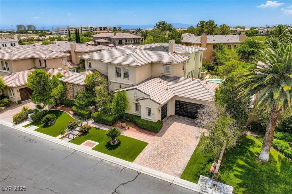 10205 Orkiney, Las Vegas, NV 89144