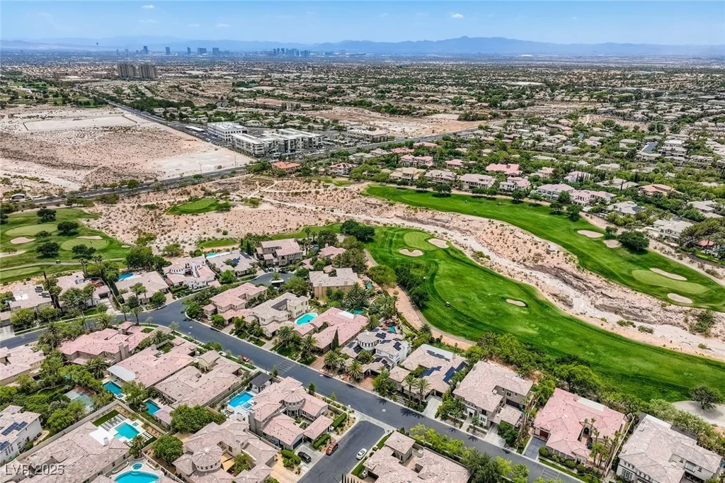 10205 Orkiney, Las Vegas, NV 89144