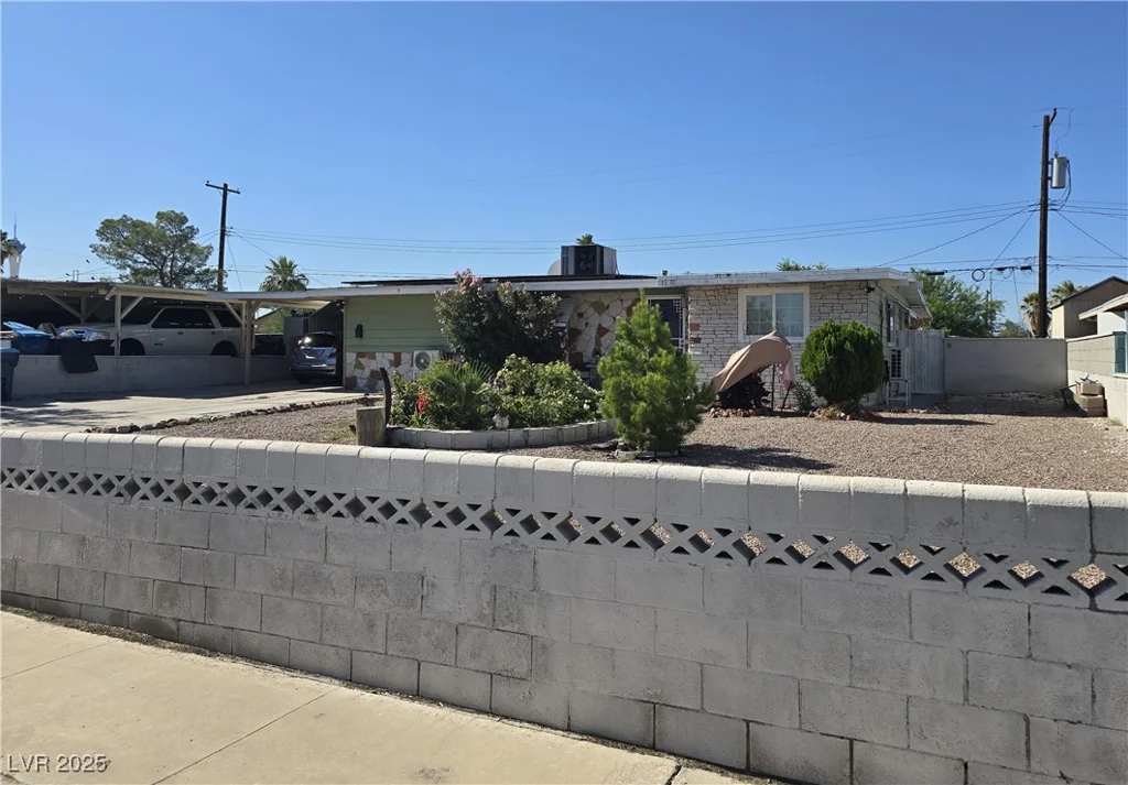 1692 Palora, Las Vegas, NV 89169