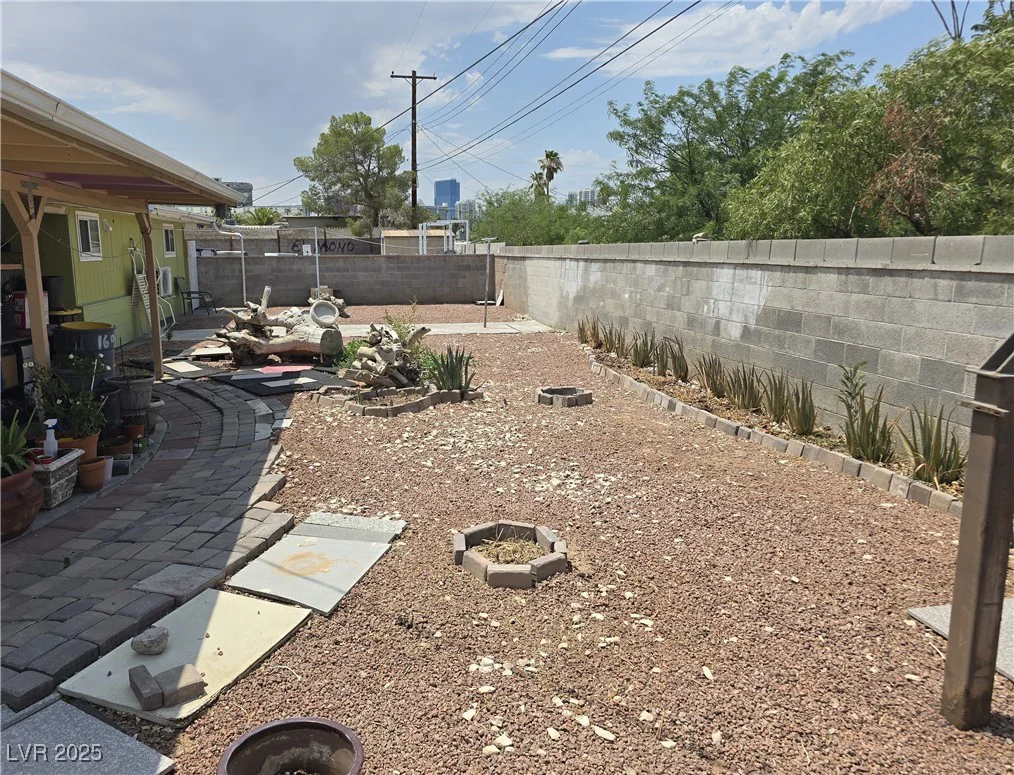 1692 Palora, Las Vegas, NV 89169