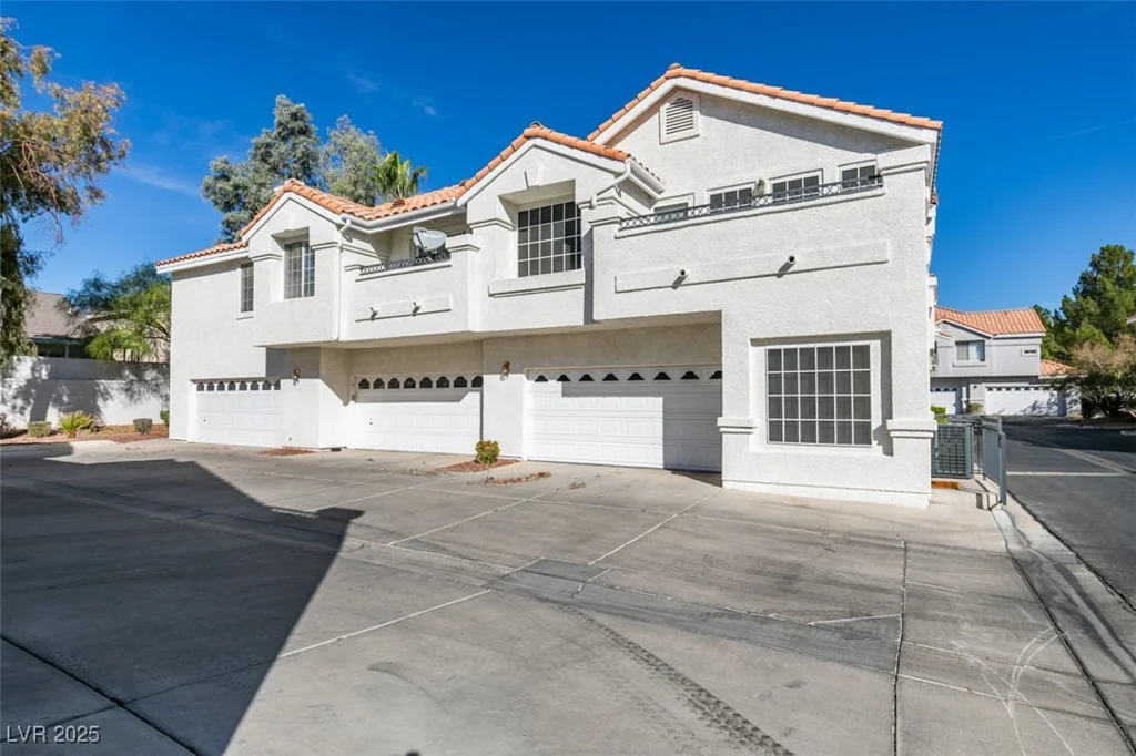5201 Torrey Pines, Las Vegas, NV 89118