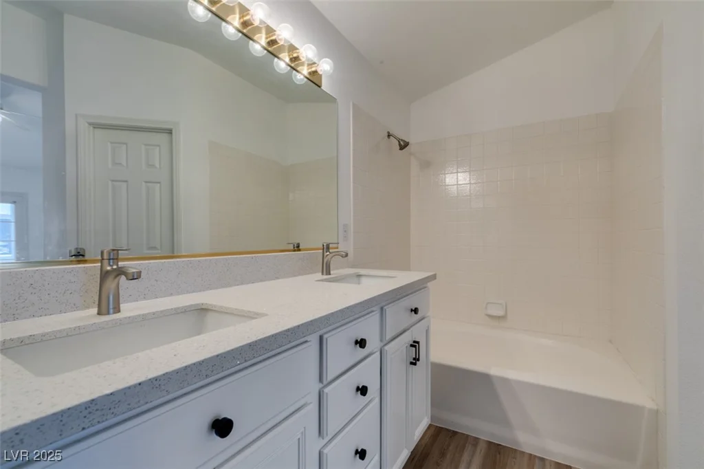 5201 Torrey Pines, Las Vegas, NV 89118