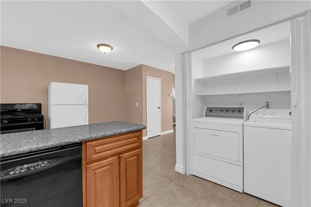 867 Flagstone, Las Vegas, NV 89110
