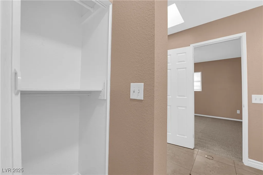 867 Flagstone, Las Vegas, NV 89110