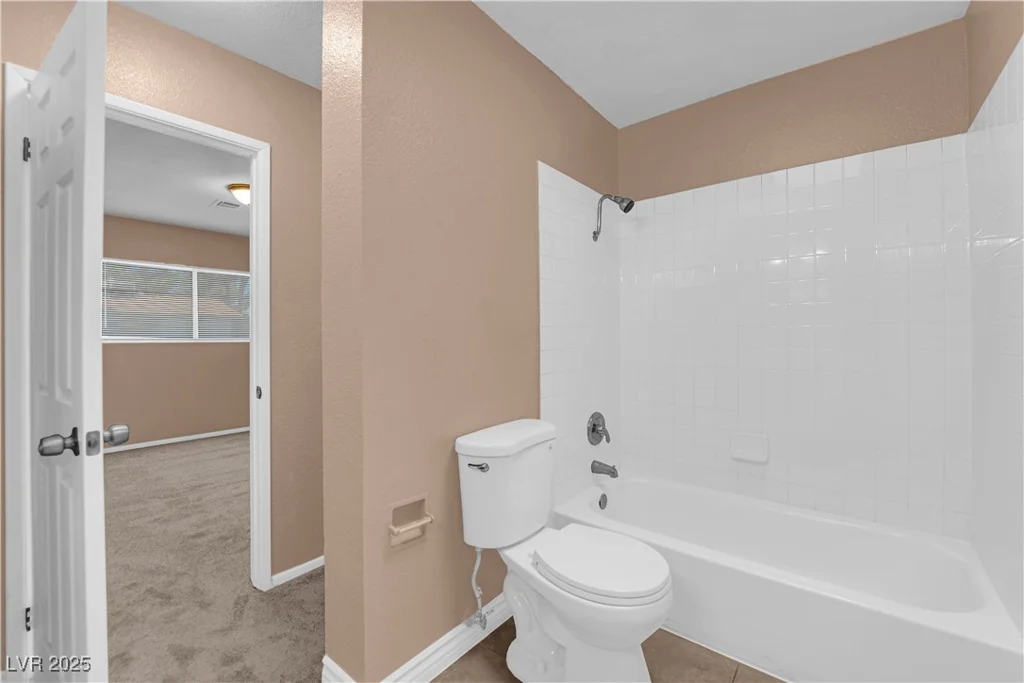 867 Flagstone, Las Vegas, NV 89110