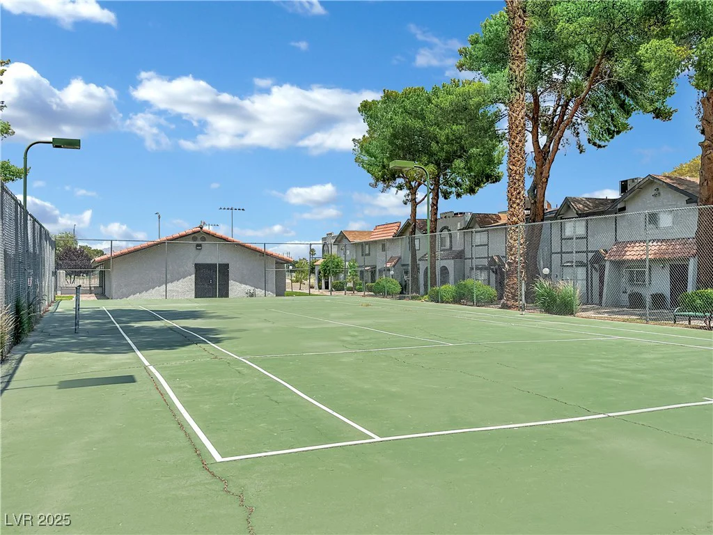 867 Flagstone, Las Vegas, NV 89110