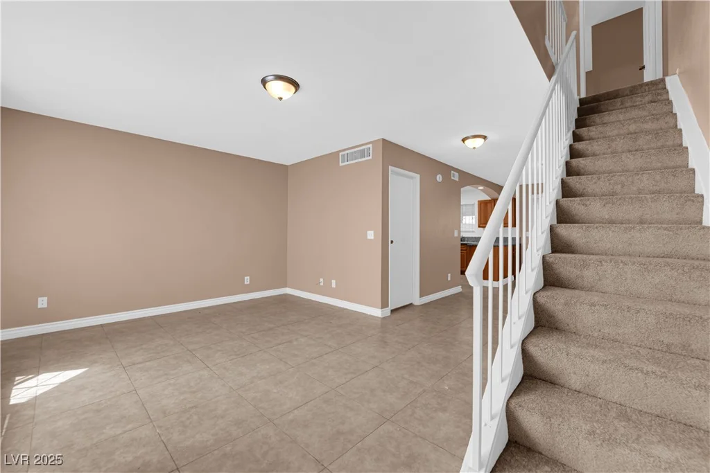 867 Flagstone, Las Vegas, NV 89110