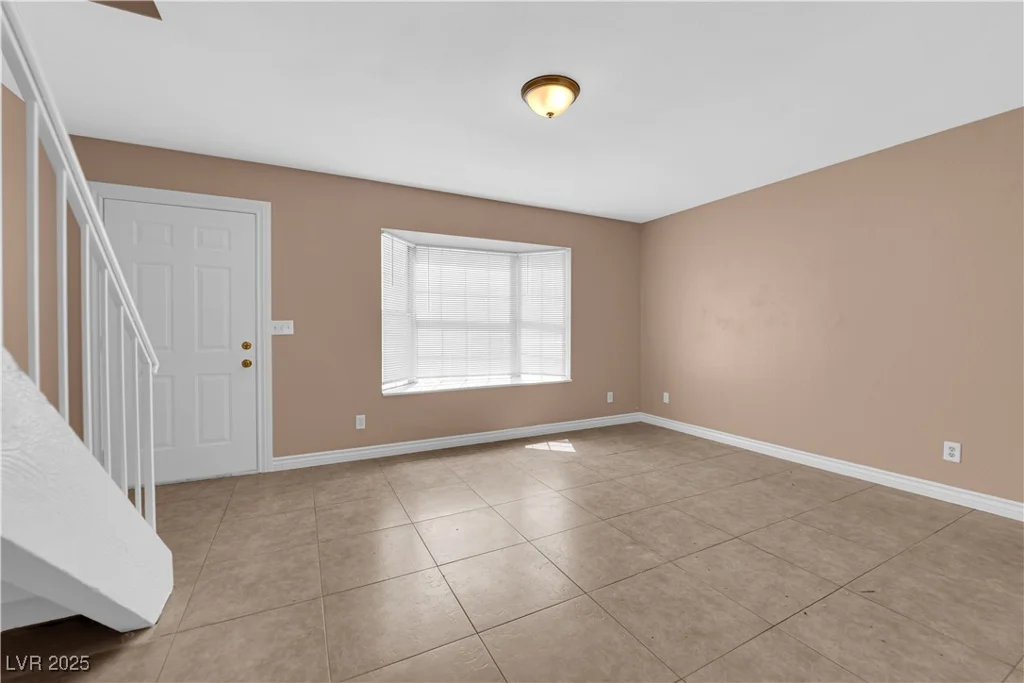 867 Flagstone, Las Vegas, NV 89110