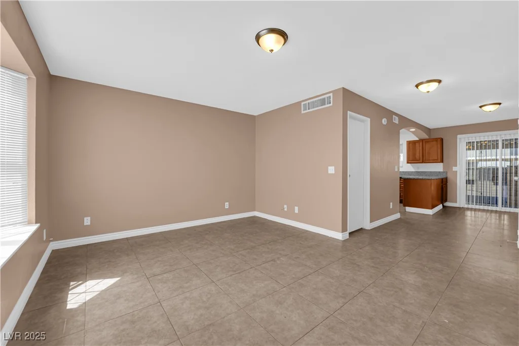 867 Flagstone, Las Vegas, NV 89110