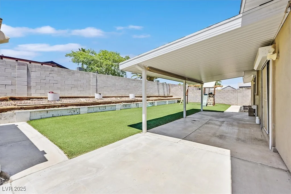 216 Lorenzi, Las Vegas, NV 89107