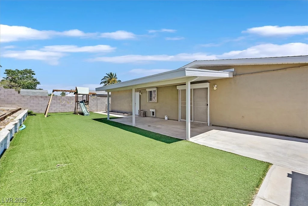 216 Lorenzi, Las Vegas, NV 89107