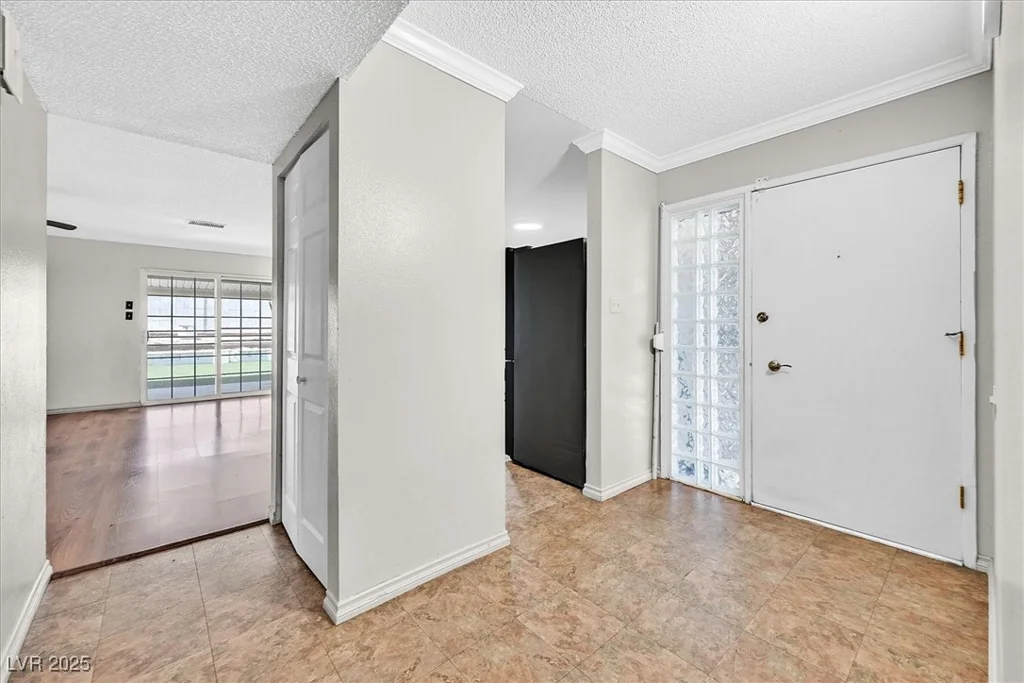 216 Lorenzi, Las Vegas, NV 89107