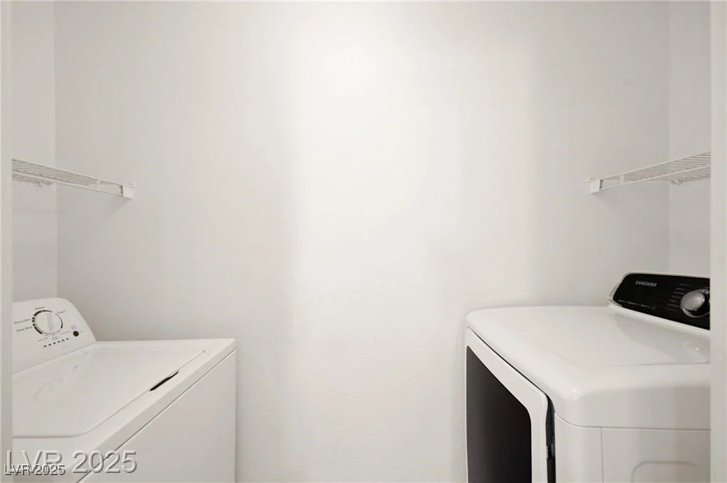 913 Duckhorn, Las Vegas, NV 89144