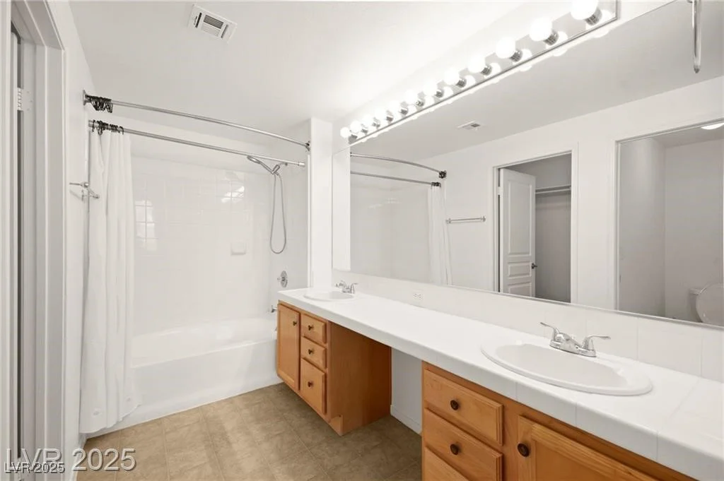 913 Duckhorn, Las Vegas, NV 89144