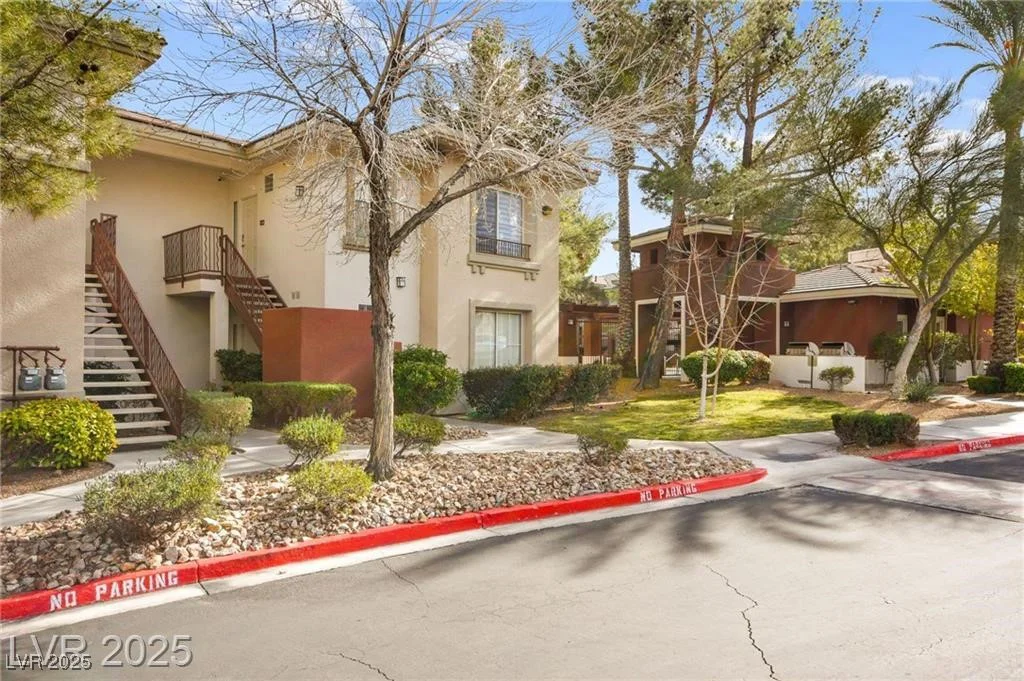 913 Duckhorn, Las Vegas, NV 89144
