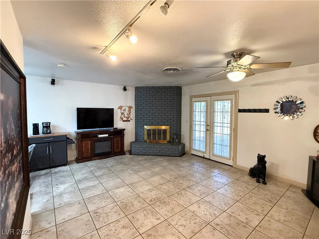 3528 Indios, Las Vegas, NV 89121
