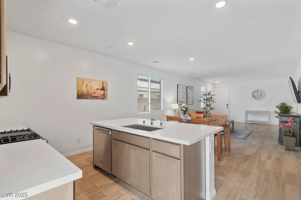 3709 Neblina, Henderson, NV 89052