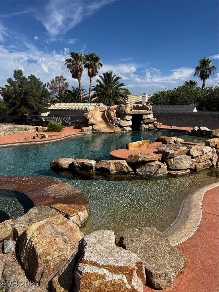 5640 Riley, Las Vegas, NV 89149