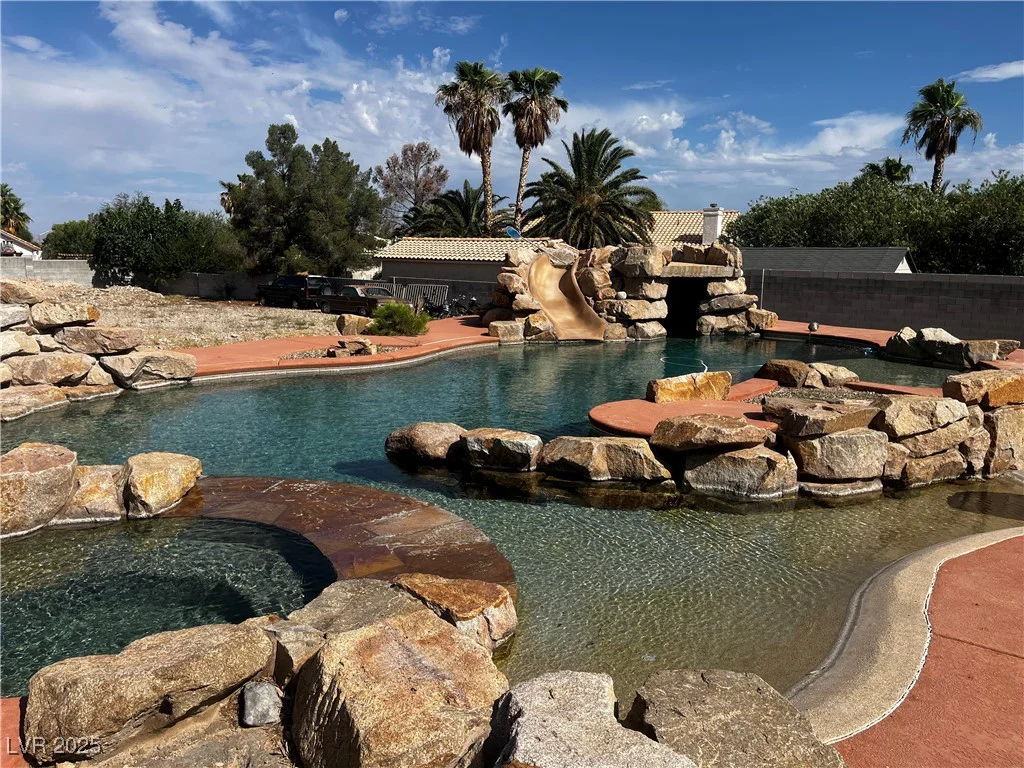 5640 Riley, Las Vegas, NV 89149