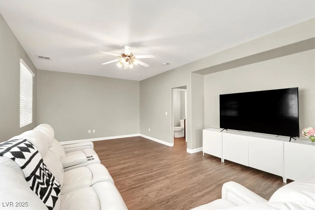 1354 Villa Park, Las Vegas, NV 89110