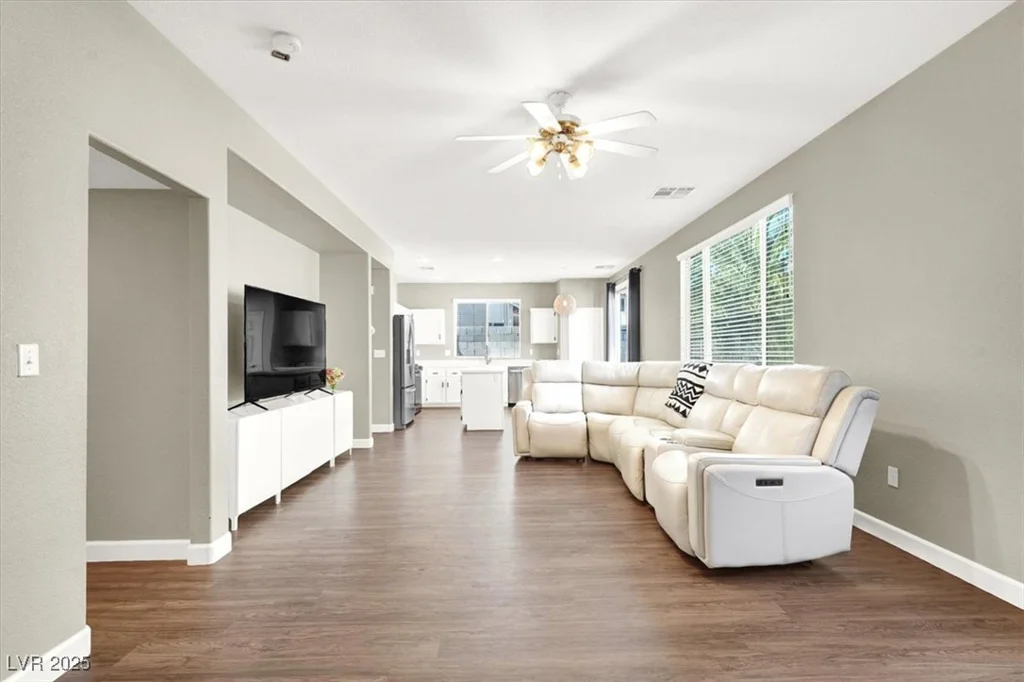 1354 Villa Park, Las Vegas, NV 89110