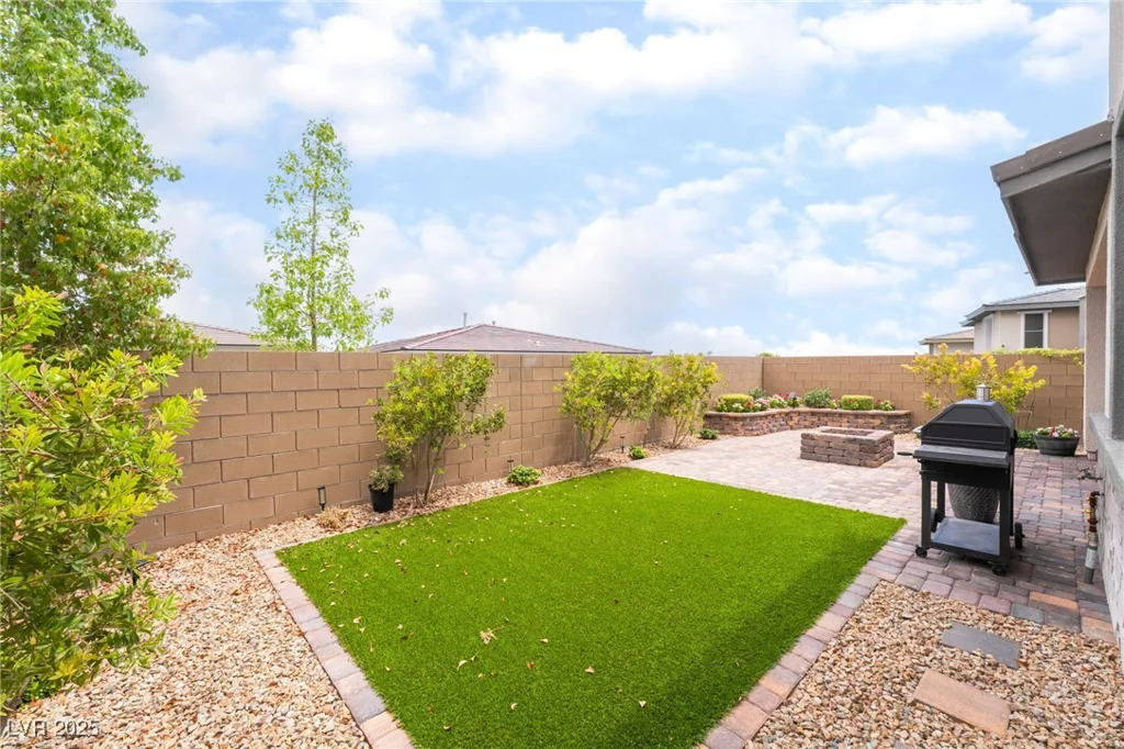 12478 Dolan Point, Las Vegas, NV 89138
