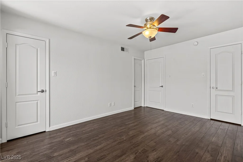 745 Oakmont, Las Vegas, NV 89109