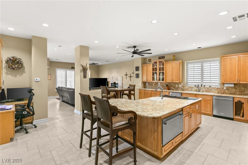 7520 Captains Harbor, Las Vegas, NV 89117