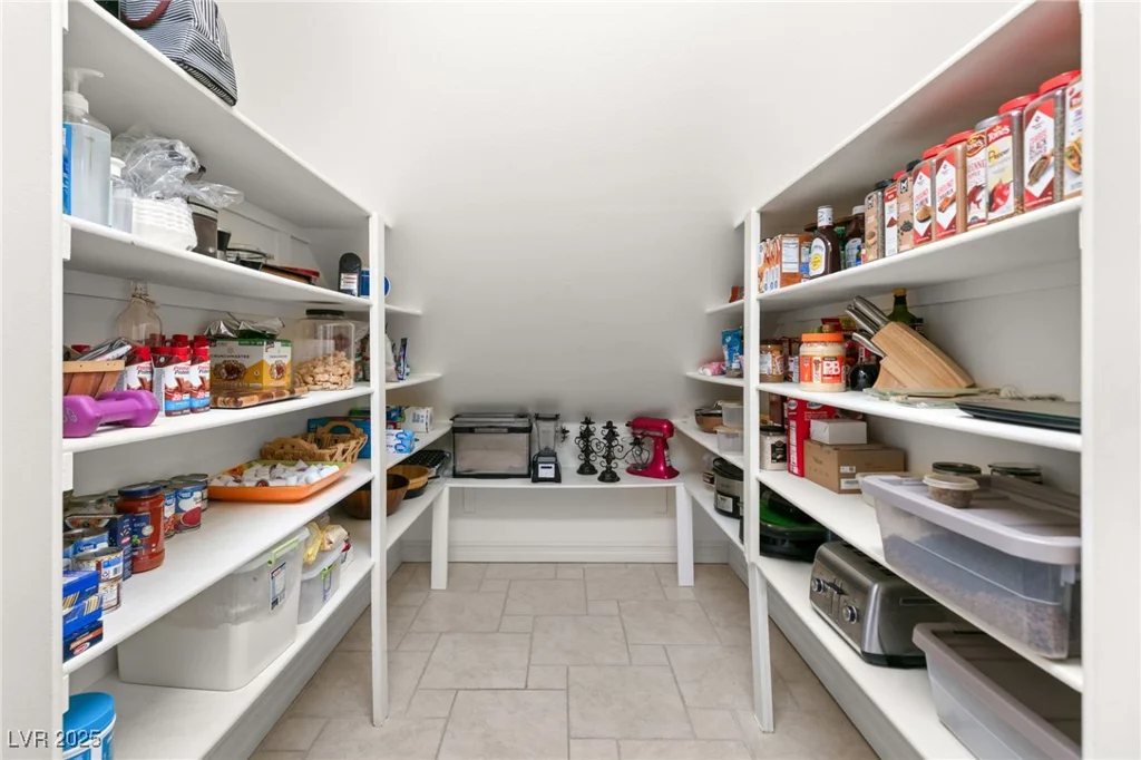 7520 Captains Harbor, Las Vegas, NV 89117