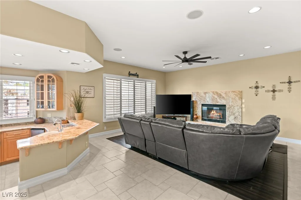7520 Captains Harbor, Las Vegas, NV 89117