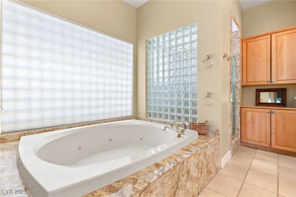 7520 Captains Harbor, Las Vegas, NV 89117