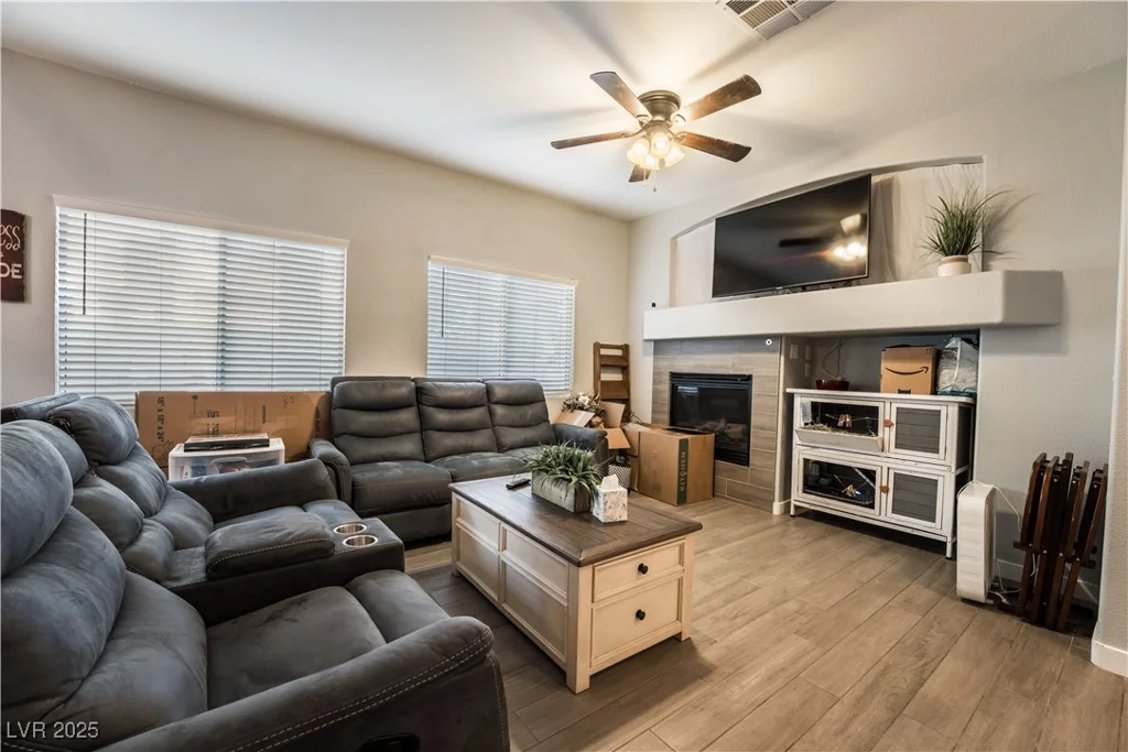 6543 Strolling Plains, Henderson, NV 89011