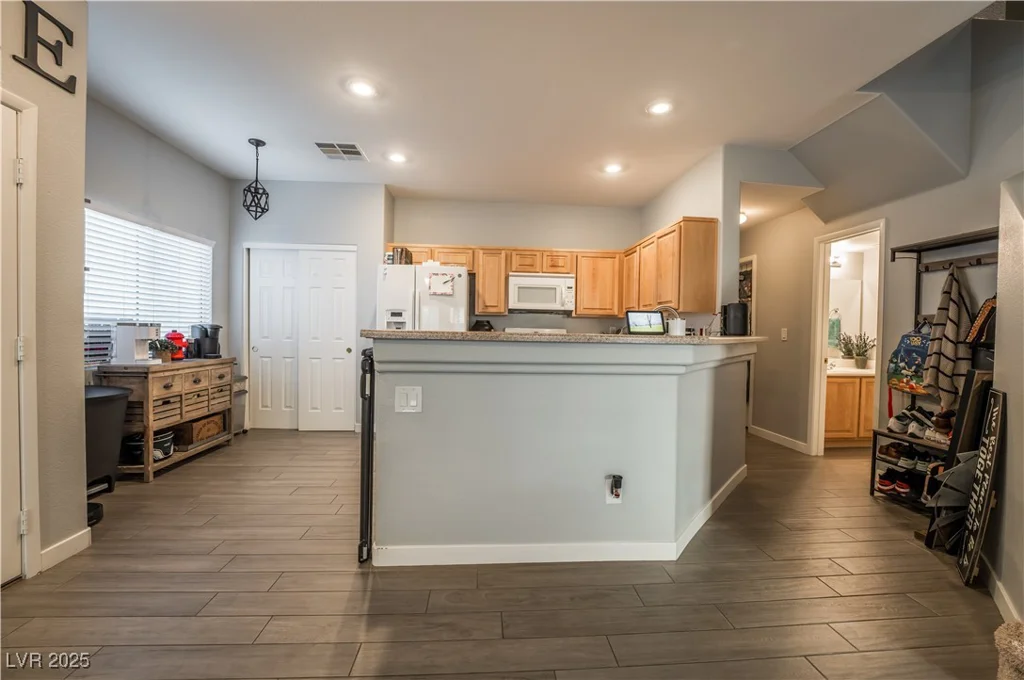 6543 Strolling Plains, Henderson, NV 89011