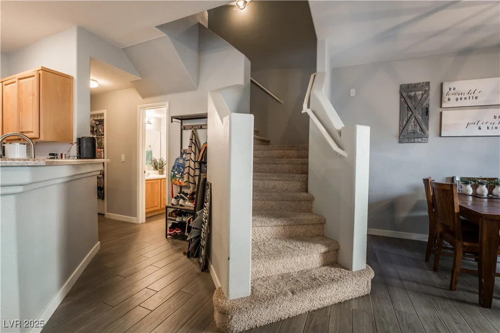 6543 Strolling Plains, Henderson, NV 89011