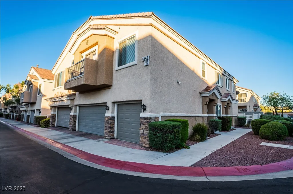 6543 Strolling Plains, Henderson, NV 89011