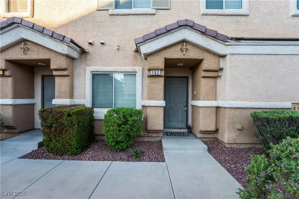 6543 Strolling Plains, Henderson, NV 89011